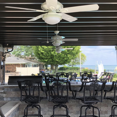 Website Pergola bar on lake PRG Class Op FreeSt Flor Bz Insd Day 0001 Bell