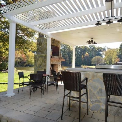 Website combo top over outdoor bar and kitchenCMBO PAV Stdio PRG Class Fx Attch Flor Wt Outsd Day 0001 IMG 0519 (1)